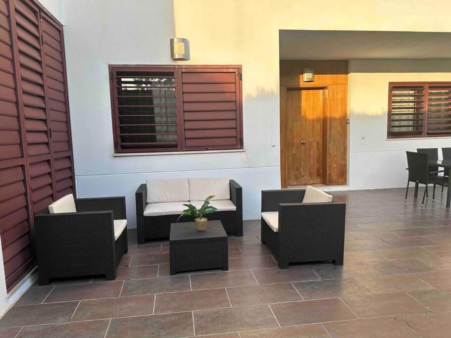 Modern 5-Bedroom Villa With Pool Montequinto Eksteriør bilde