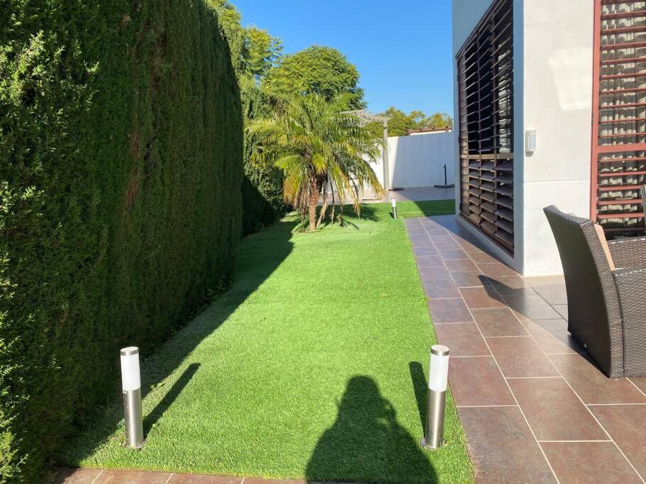 Modern 5-Bedroom Villa With Pool Montequinto Eksteriør bilde